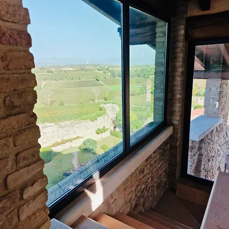 Tam's Tower Apartment *
